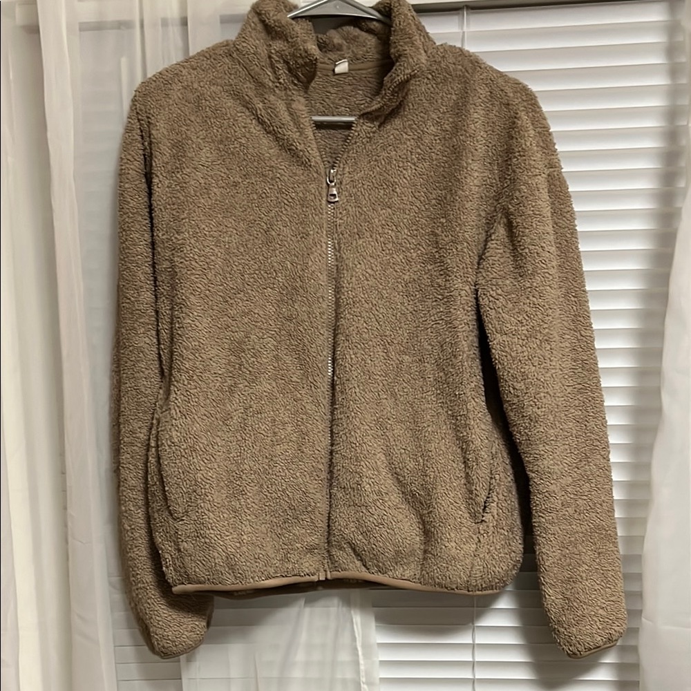 Uniqlo Beige Sherpa Jacket